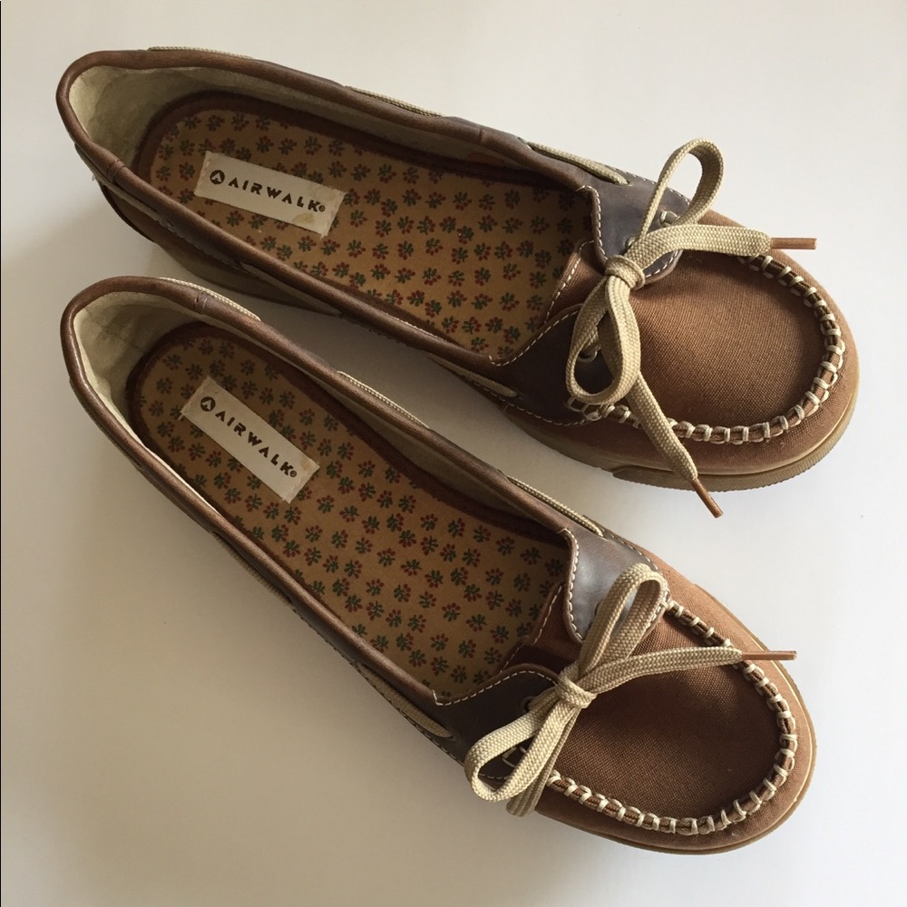 Air walk canvas brown loafers, like new. 11 M $25